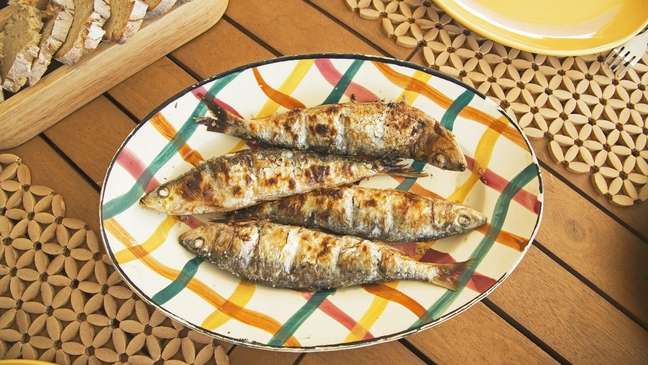 Receitas com sardinha podem ser uma ótima opção, experimente!