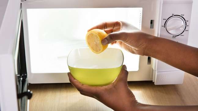 Alguns truques com limão vão ajudar você a deixar a casa tinindo para o ano novo