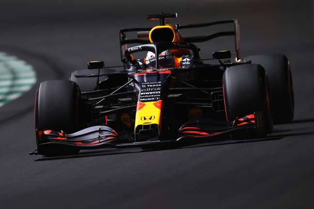 Max Verstappen foi o quarto mais rápido na noite desta sexta-feira em Jedá 
