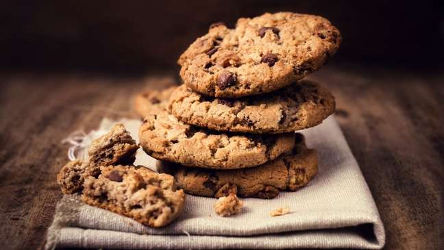 Que tal preparar biscoitos cookies para ter como opção essa sobremesa deliciosa? Experimente!