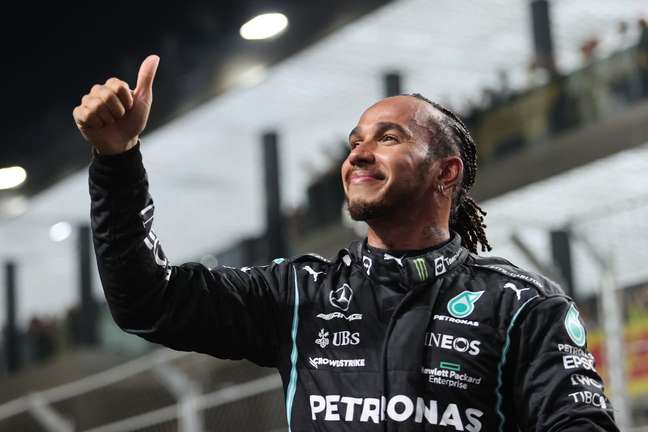 Lewis Hamilton vai largar pela 103ª vez na pole na Fórmula 1