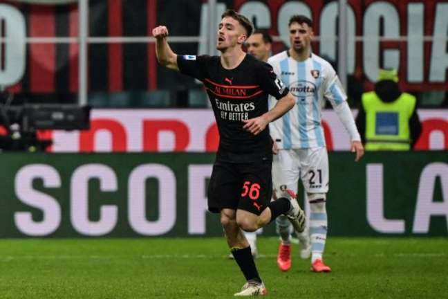 Milan conquistou vitória tranquila sobre a Salernitana (MIGUEL MEDINA / AFP)
