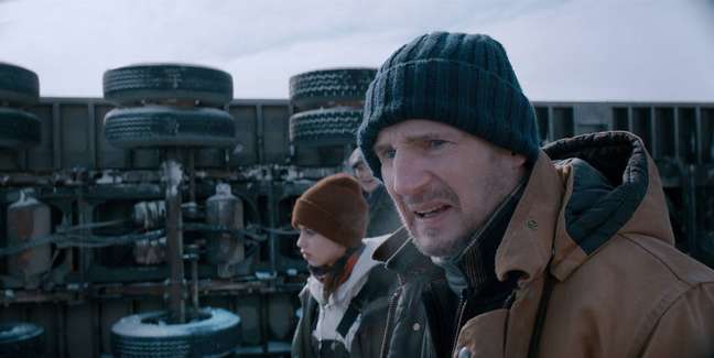 Liam Neeson em cena do filme 'Missão Resgate', que fez sua estreia em 2 de dezembro de 2021