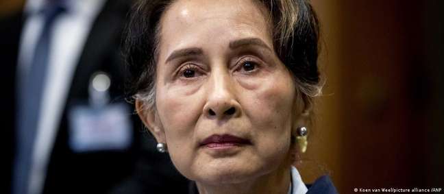 Se for considerada culpada de todas as acusações que enfrenta, Aung San Suu Kyi poderá receber uma pena somada de mais de cem anos de prisão