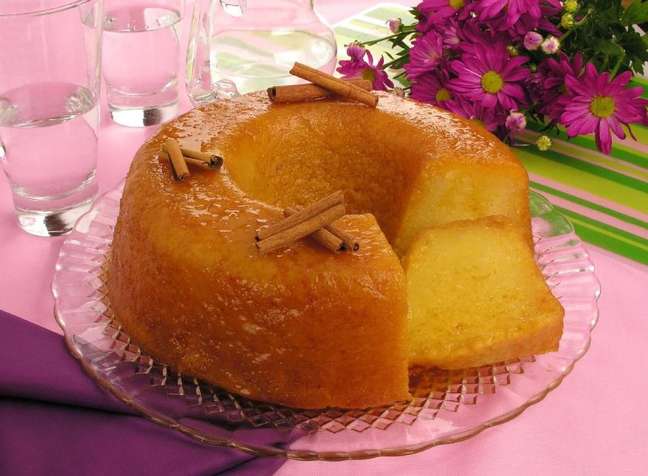 Guia da Cozinha - Receita de bolo de mandioca molhadinho