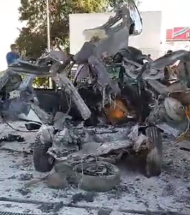 Explosão em posto de combustível destrói carro em Sorocaba (SP)