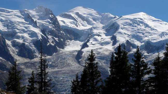 Acredita-se que as pedras preciosas encontradas por alpinista sejam de um avião da Air India que caiu na montanha Mont Blanc em 1966
