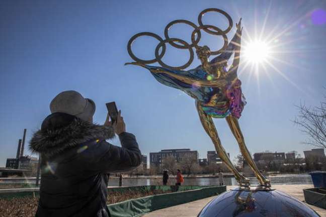 Escultura erguida para os Jogos Olímpicos de Inverno de 2022, em Pequim