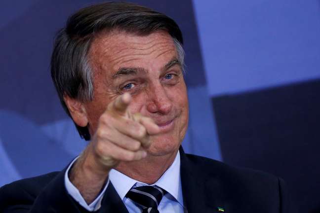 Bolsonaro voltou a levantar suspeitas sobre o processo eleitoral brasileiro nesta quinta-feira, na sua live semanal.