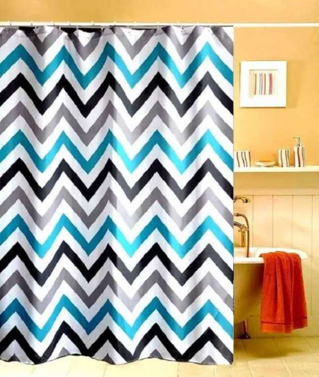 50. Use padrões geométrico na cortina para box de banheiro. Fonte: Mercado Livre