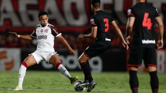 Lázaro avalia temporada e prevê Flamengo mais forte em 2022: Vivemos de grandes conquistas