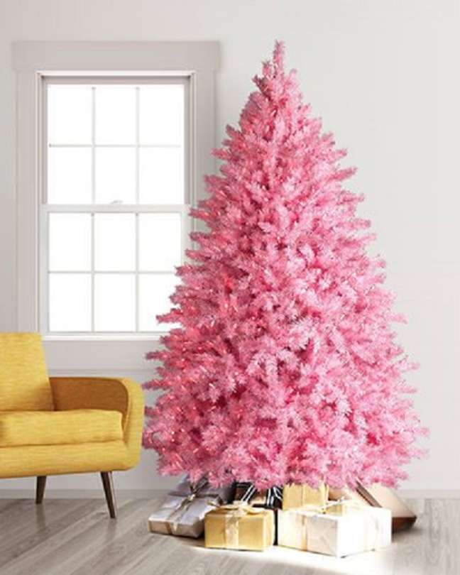 32. Árvore de natal rosa sem enfeites – Foto Treetopia Christmas Trees