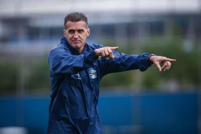 Confira os jogadores que ainda podem chegar no elenco  Tricolor