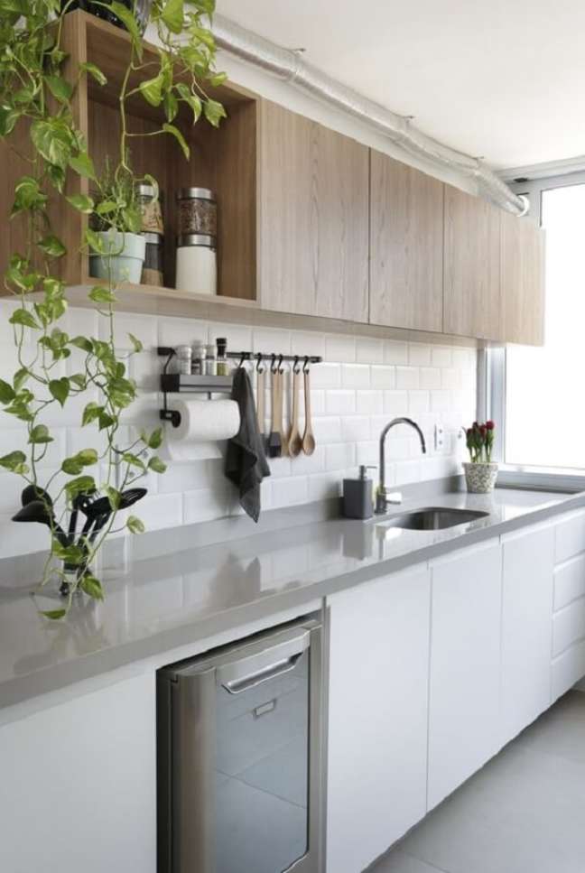 30. Armário de cozinha com pia para decoração minimalista – Foto Conextarq