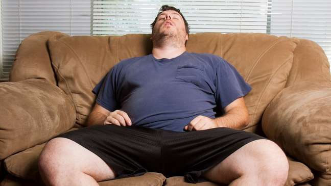 Dormir mal engorda ou não? Esclareça suas dúvidas sobre obesidade