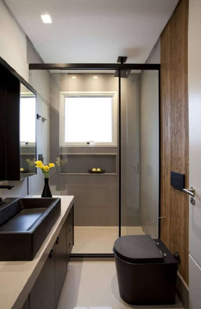 31. Decoração de banheiro moderno com nicho embutido no box – Foto: Behance