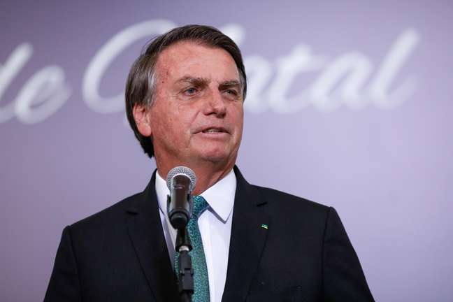 Jair Bolsonaro afirmou que a bandeira da conta de luz deve cair em breve