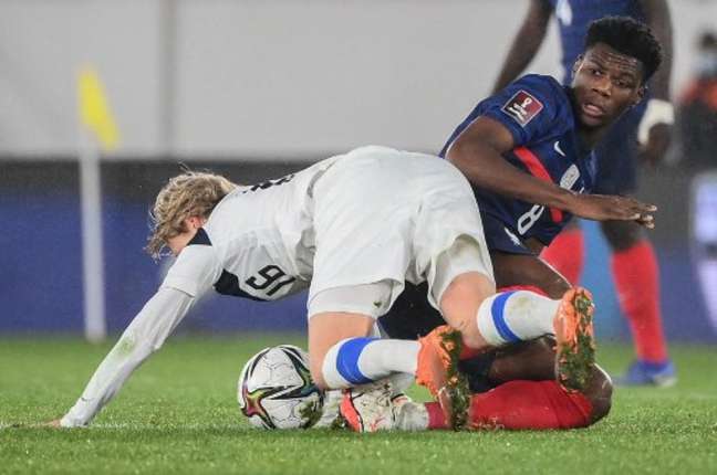 Tchouaméni já recebeu oportunidades na seleção francesa (FRANCK FIFE / AFP)