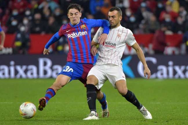 Ruim para os dois: empate entre Sevilla e Barcelona não beneficia nenhum dos times (Foto: CRISTINA QUICLER / AFP)