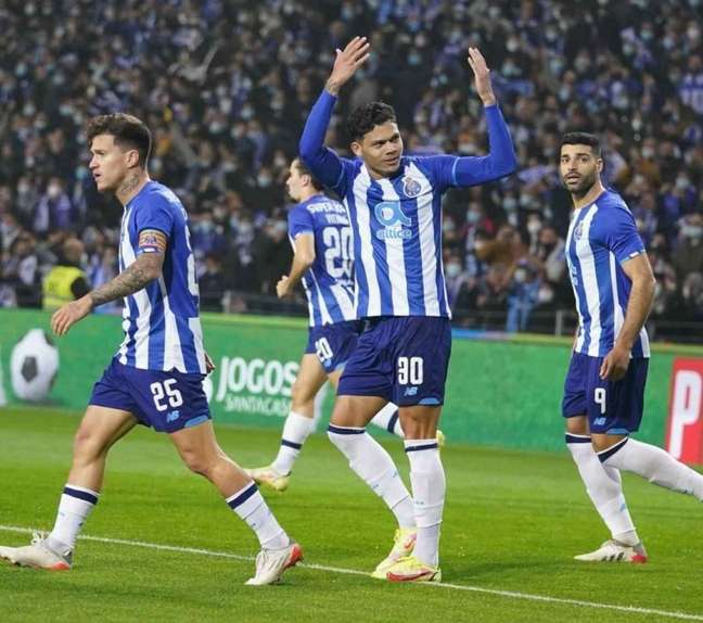 Evanilson foi o grande nome do Porto na vitória por 3 a 0 sobre o Benfica (Foto: Reprodução / Instagram do Porto)
