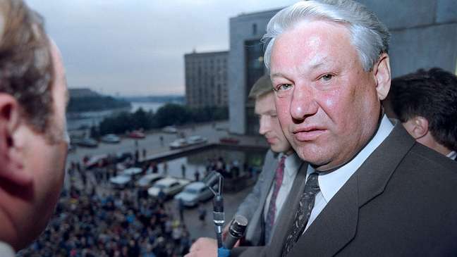 Yeltsin já controlava o Kremlin quando Gorbachev fez seu discurso de renúncia