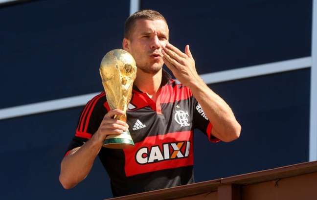 Xodó da torcida do Flamengo, Podolski detona Paulo Sousa: Nos enganou e decepcionou