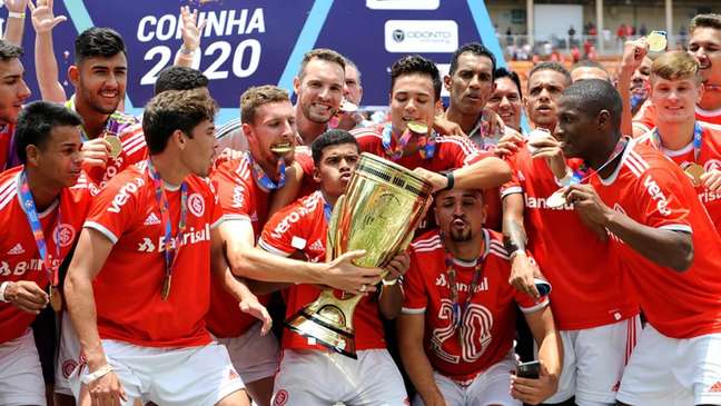 Equipe do Inter comemorando o título da última Copa São Paulo / Foto: Divulgação Rodrigo Corsi/FPF