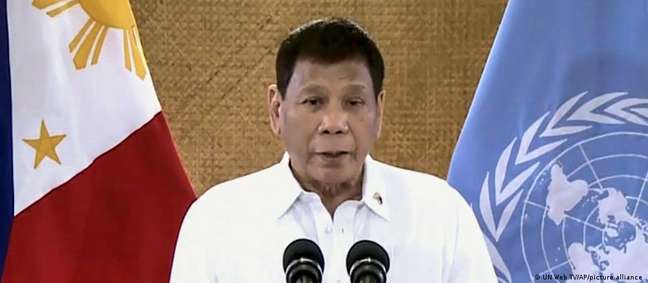 "Sou responsável pela segurança e pelo bem-estar de cada filipino", disse Duterte.