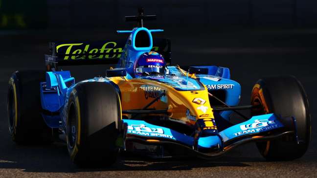Em 2020, Alonso pilotou o Renault R25 de 2005, de seu primeiro título. O carro estava com pneus slick, diferentes dos da época