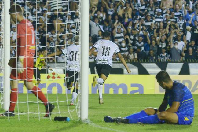 Com gol de Pedro, Corinthians vence o São José e mantém 100% de aproveitamento na Copinha
