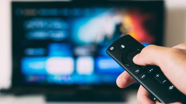 TVs e streamings subiram acima de suas categorias e da inflação em 2021, aponta IBGE 
