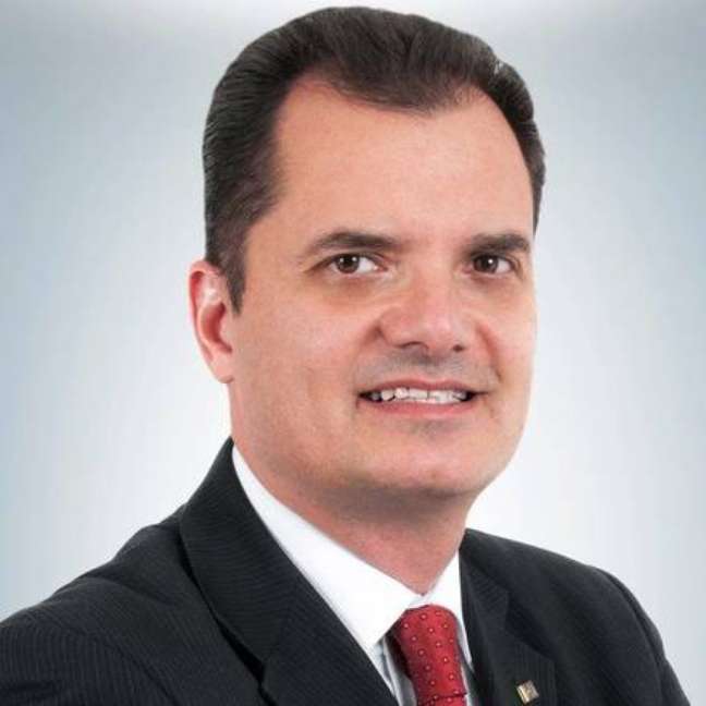 Fabio Porta já foi deputado por uma década e agora assume vaga no Senado