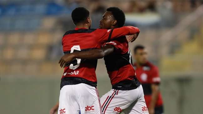 Flamengo e Oeste fizeram um jogo de emoções na Arena Baureri (Foto: Gilvan de Souza/Flamengo)