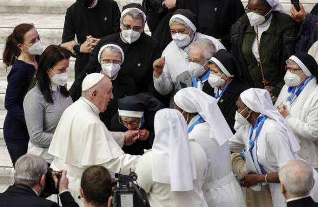Uso de máscaras PFF2 será obrigatório em ambientes fechados no Vaticano