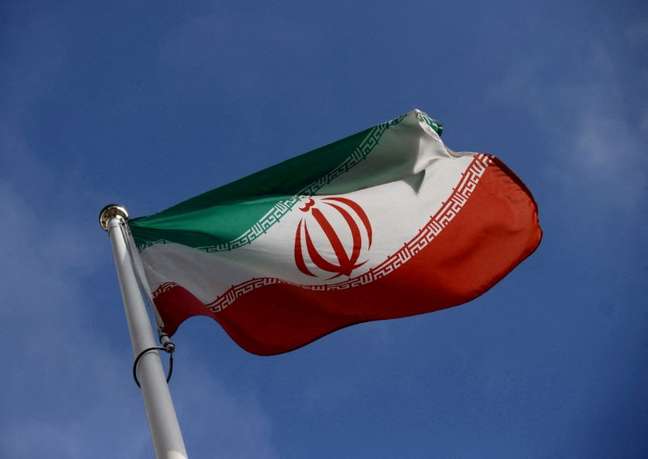 Bandeira do Irã em Viena
01/03/2021 REUTERS/Lisi Niesner
