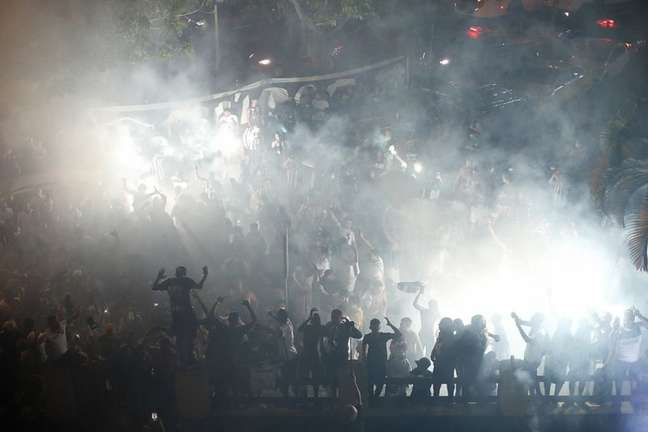 Torcida do Botafogo em General Severiano (Foto: Vítor Silva/Botafogo)