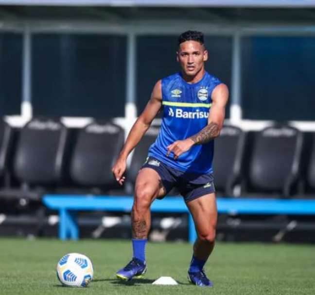 Jhonata Robert lesionou o joelho esquerdo (Lucas Uebel/Grêmio)