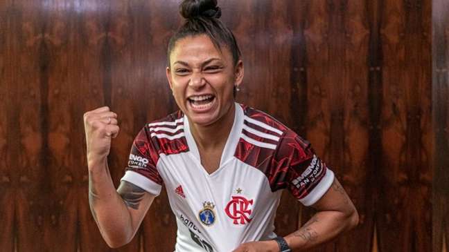 Maria Alves é a nova atacante do Flamengo para 2022 (Foto: Paula Reis / Flamengo)