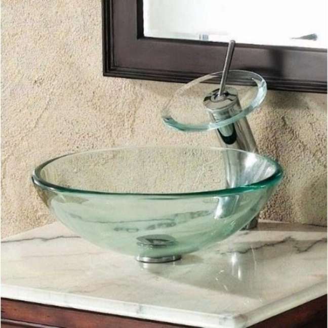 24. Torneira de vidro cascata com cuba de vidro – Foto Lojas Americanas