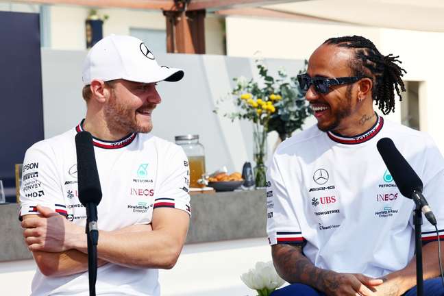 Valtteri Bottas e Lewis Hamilton foram parceiros na Mercedes de 2017 a 2021 