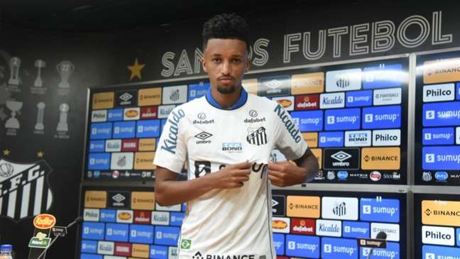 Bruno Oliveira foi apresentado pelo Santos nesta quarta (Divulgação / Twitter Santos)