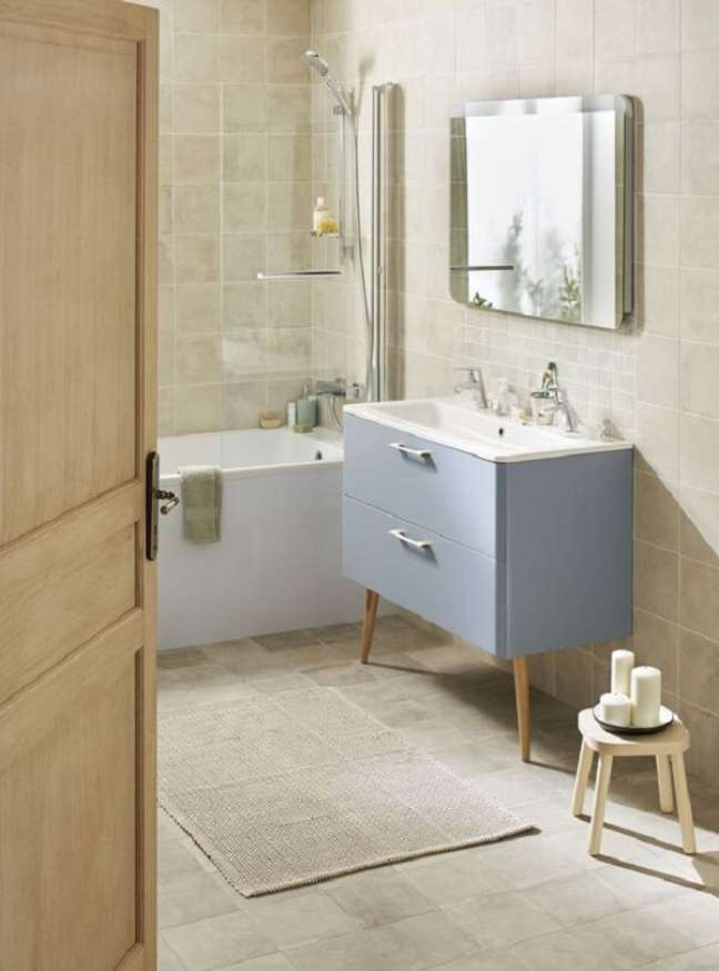 8. Porta de madeira para banheiro estilo retrô – Foto Cote Maison