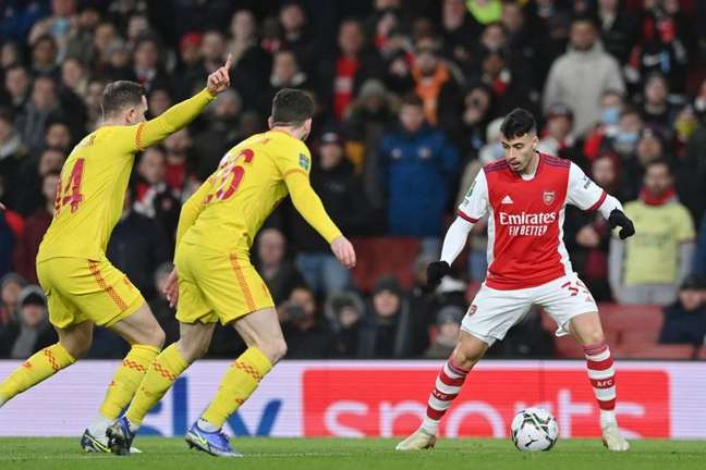 Gabriel Martinelli jogou os 90 minutos da partida entre Arsenal e Liverpool (Foto: JUSTIN TALLIS / AFP)