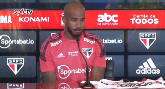 São Paulo apresenta o meio-campista Patrick (Reprodução / Youtube)