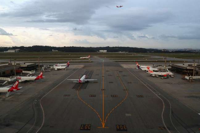 Aviões em terminal do aeroporto de Guarulhos
16/04/2019
REUTERS/Amanda Perobelli