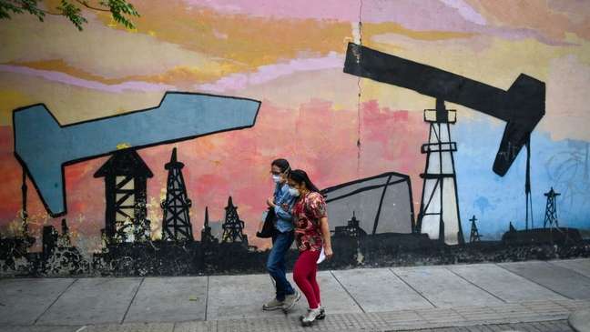 O petróleo tem sido um elemento central na vida da Venezuela há um século