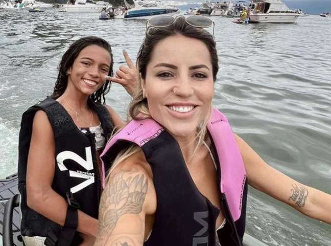 Rayssa Leal e Leticia Bufoni curtindo férias no Guarujá (SP) (Reprodução / Instagram)