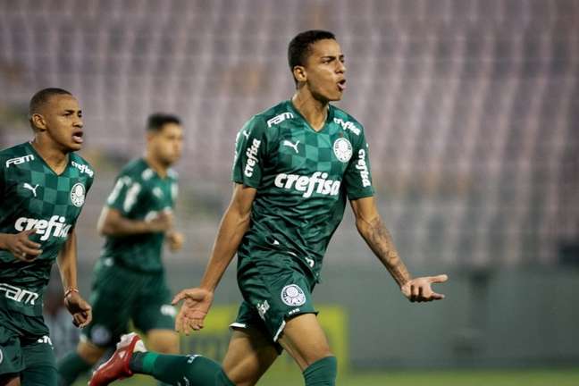 Giovani comemora o seu gol, que classificou o Palmeiras para a decisão (Foto: Roberto Zacarias/@zacariasfoto)