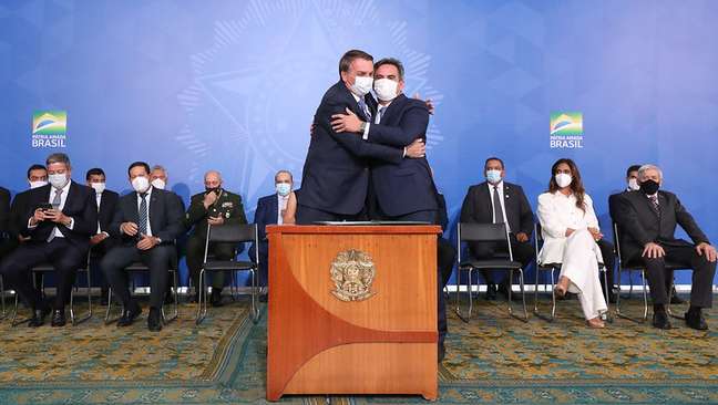 Presidente Jair Bolsonaro e o ministro Ciro Nogueira, um dos principais nomes do Centrão 