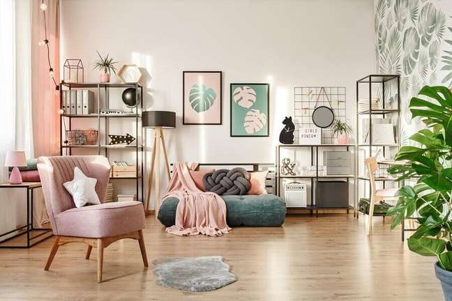 2. Decoração em cores claras para sala de estar – Foto: habitíssimo